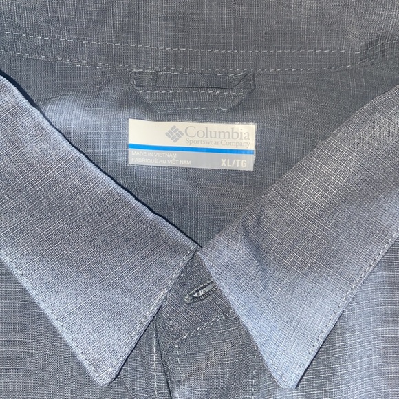 Men’s Columbia shirt! - Picture 3 of 4